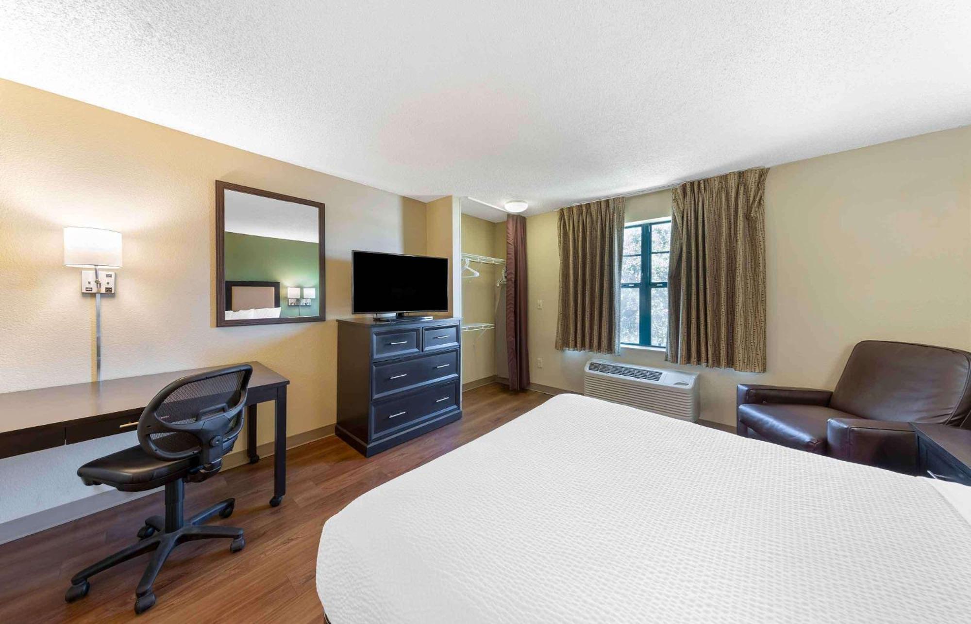 Extended Stay America Suites - Cleveland - Airport - North Olmsted Extérieur photo