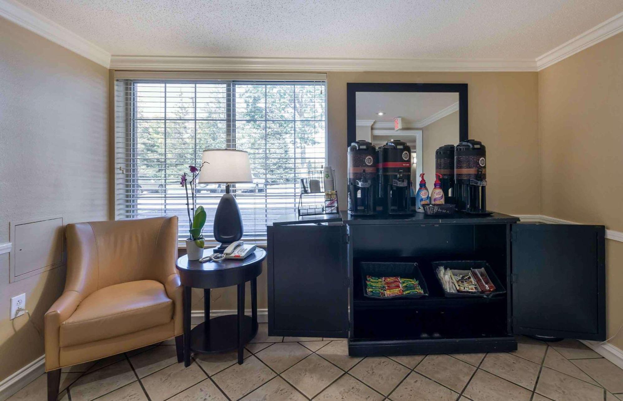 Extended Stay America Suites - Cleveland - Airport - North Olmsted Extérieur photo